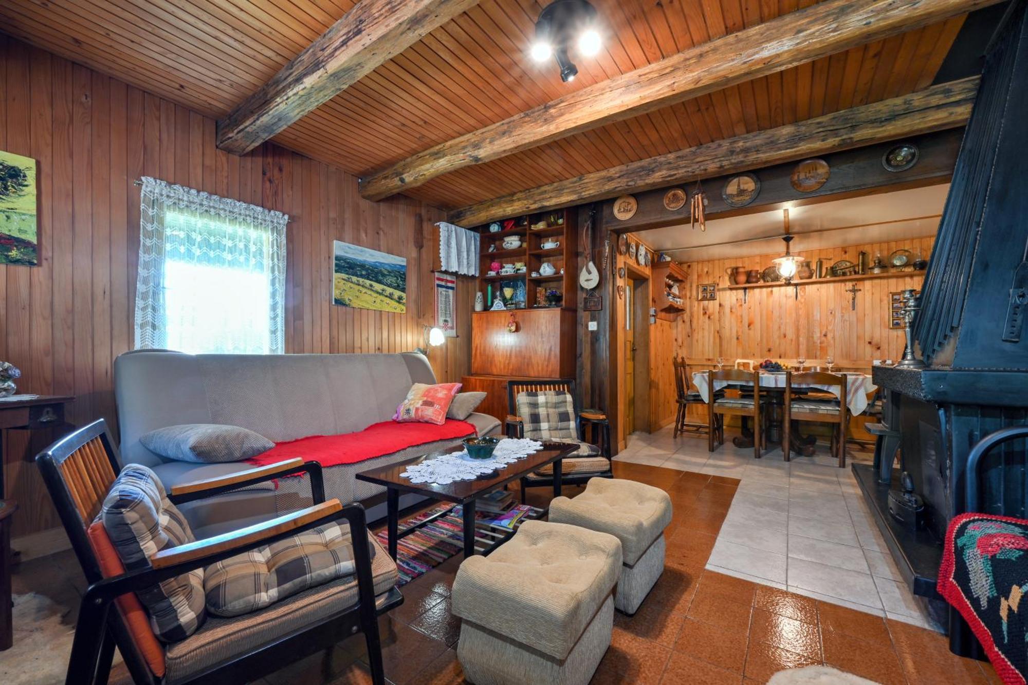 Kuca Viola, Traditional Wooden House In 特美好 外观 照片